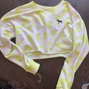 Victoria’s Secret PINK cropped crew sweatshirt.